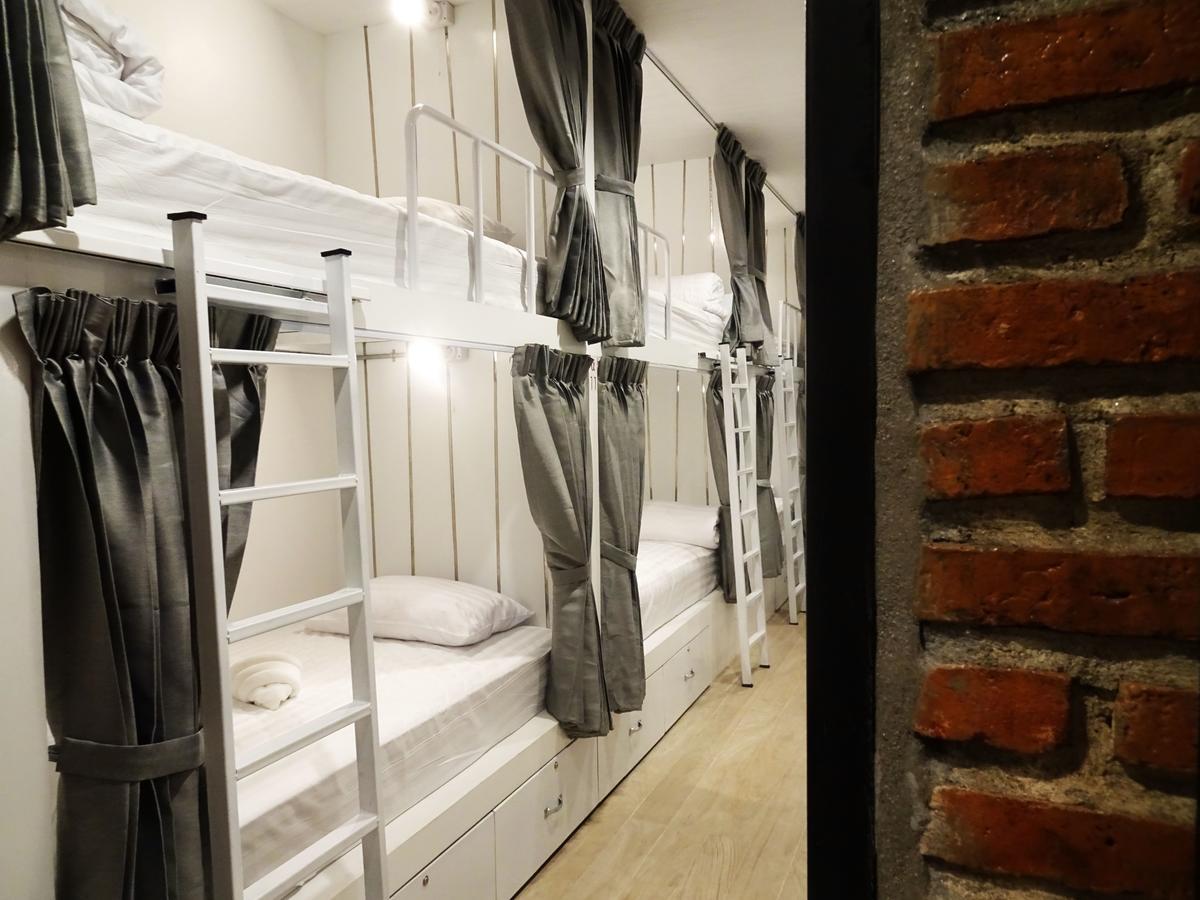 Upper Single Bed Mixed Dormitory Room,635095938:JPEG