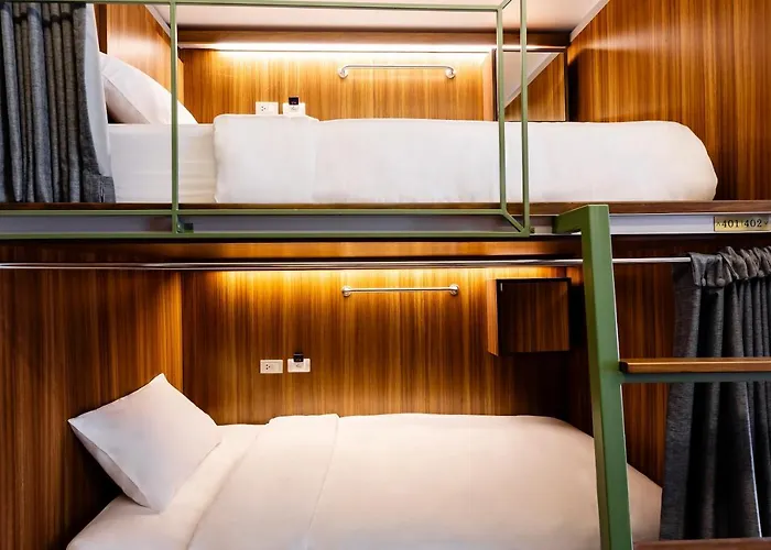 Khunluang Hostel (Adults Only) เชียงใหม่