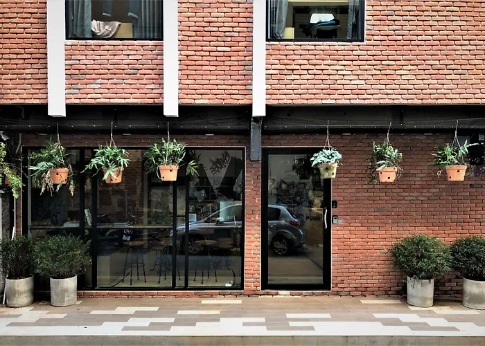 Stay Thapae Hostel เชียงใหม่